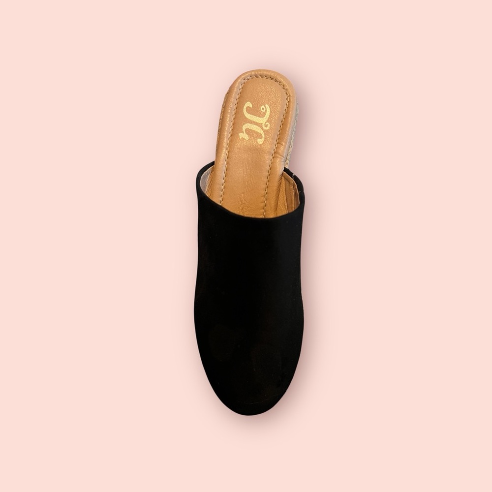 Stylish Black Women's Mules . Sz 8.5 NEW
